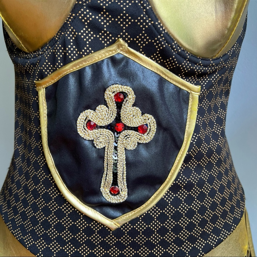 Warrior Princess/Gladiator Woman Costume - Picture 12 of 16